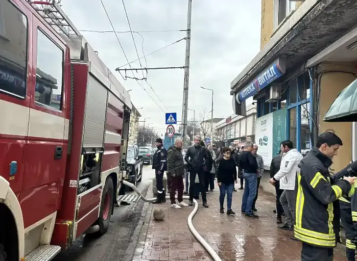 Пожар в следствената служба във Враца, изгорял е шкаф с документи