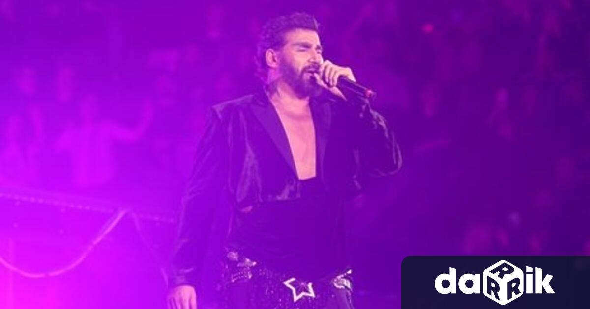 Кралят на поп фолка Азис отпразнува празника на влюбените заедно