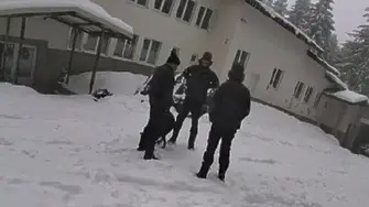 Бащата на Деян е казвал какво да правят с Лолита след намирането на първите три трупа в Петрохан?