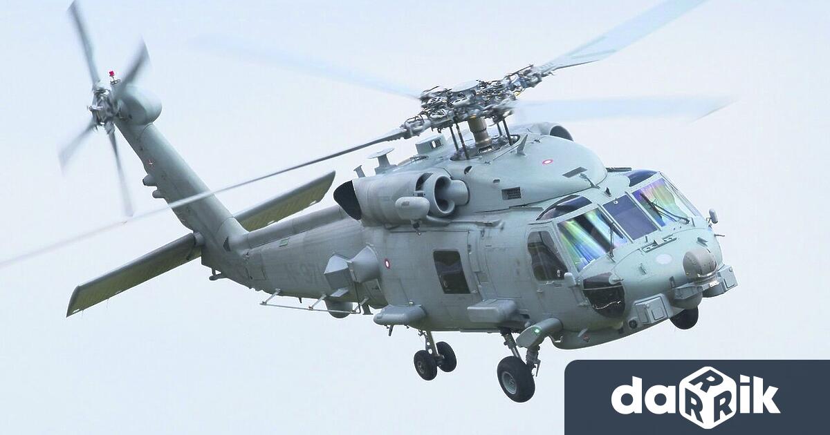 Датските военни евакуираха член на екипажа от американска подводница край