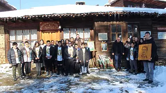 Котел се преклони пред паметта на Апостола