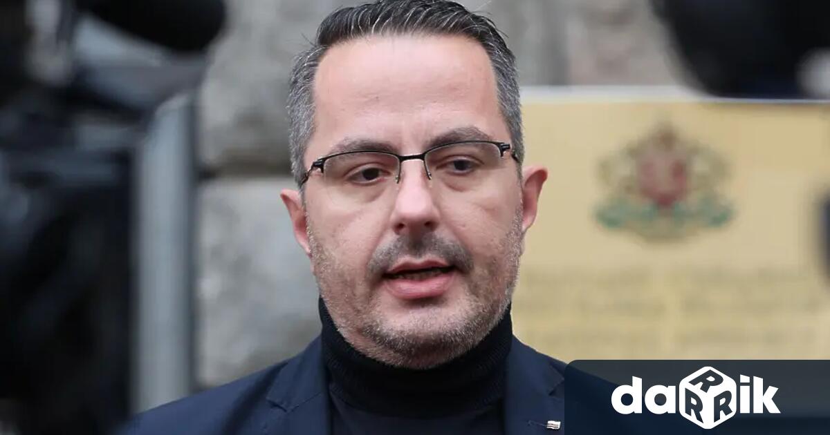 Йотова да дава обяснения защо приема министри които пазят Петрохан