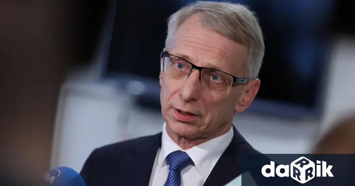 Политическите формации коментираха номинираните министри изказвайки резерви и критики към