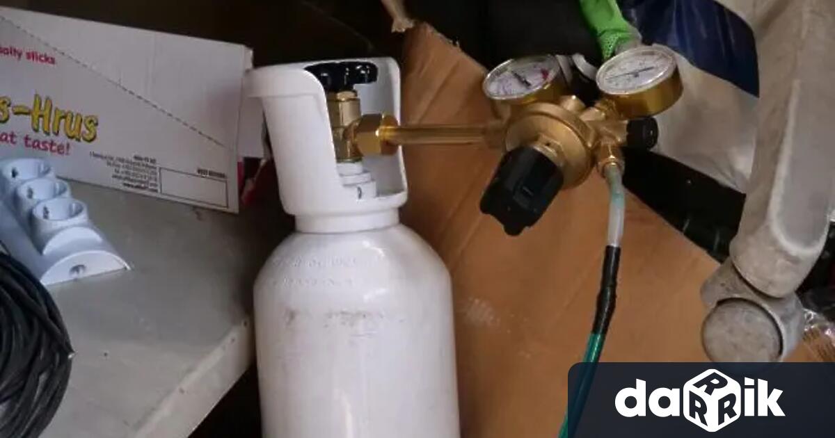 Семейство пострада тежкослед взрив на газова бутилкав сливенското село Глушник