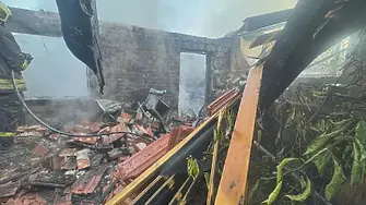 Опит за смяна на газова бутилка завърши с взрив, тежки изгаряния и сериозни щети