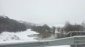 След обилния сняг: Опасност от преливания на реки в страната