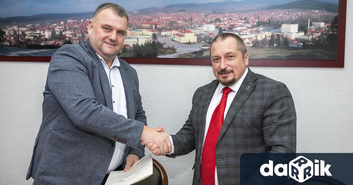 Алеята на свободата от Панагюрище до м Оборище е най