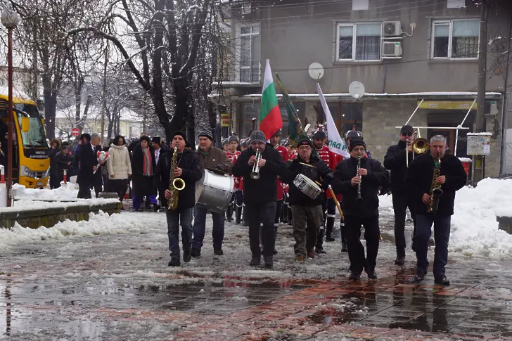 Васил Левски  -  153  години  безсмъртие  Град Левски изрази  своята  дълбока почит към своя патрон – Васил Левски