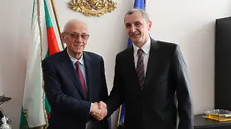 Новият здравен министър взе властта и очерта личните си приоритети