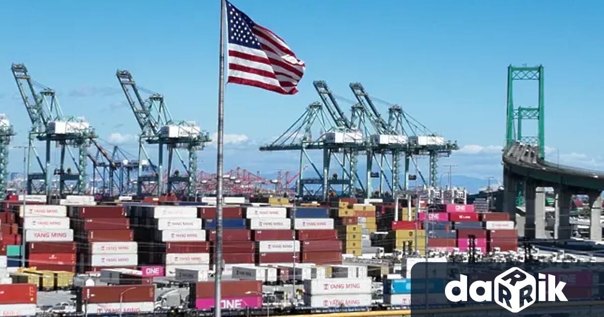 Временното глобално мито от 10 въведено от президента на САЩ