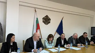 Областният управител проведе консултации за състава на РИК – Плевен за изборите на 19 април 2026 г.