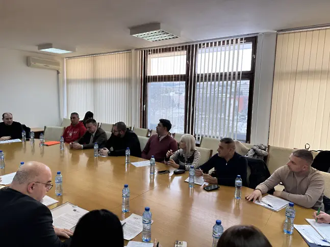 Областният управител проведе консултации за състава на РИК – Плевен за изборите на 19 април 2026 г.