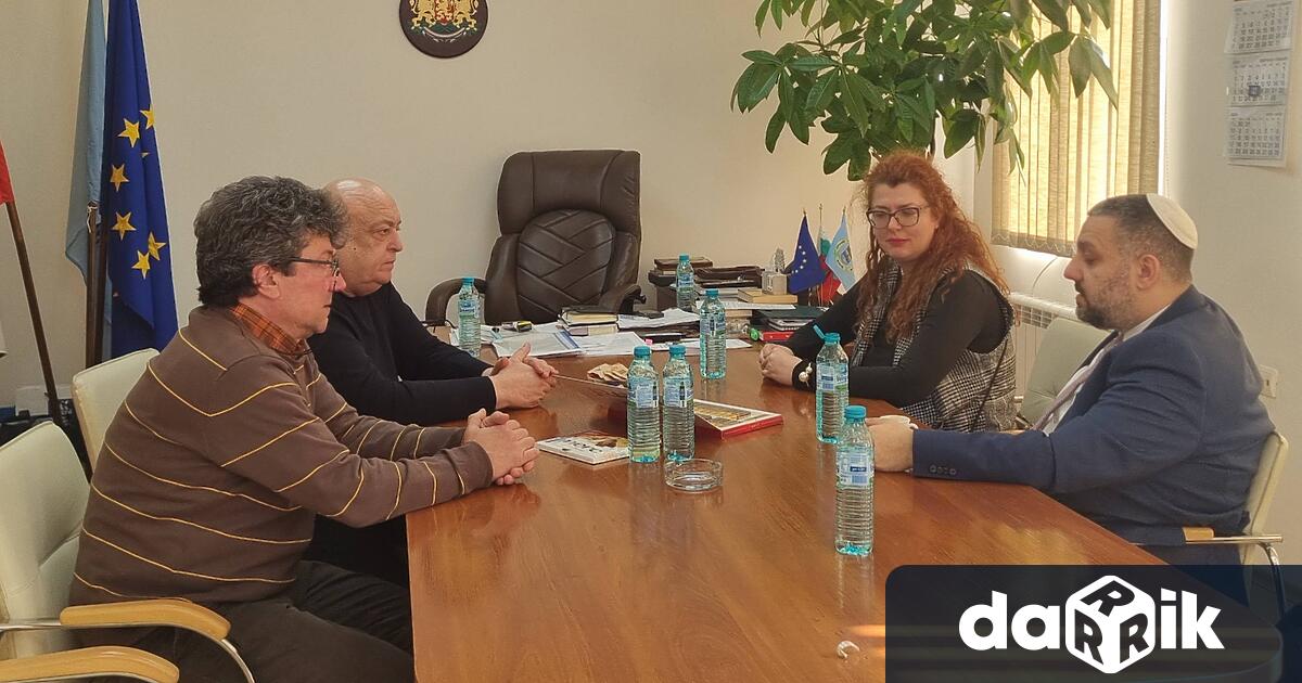 Инициативи в областта на културата образованието и туризма както и