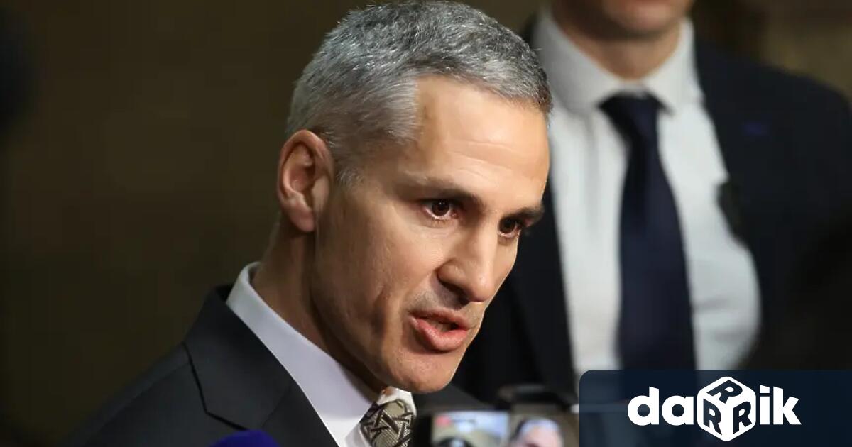 Служебният министър председател Андрей Гюров и министрите от служебното правителство