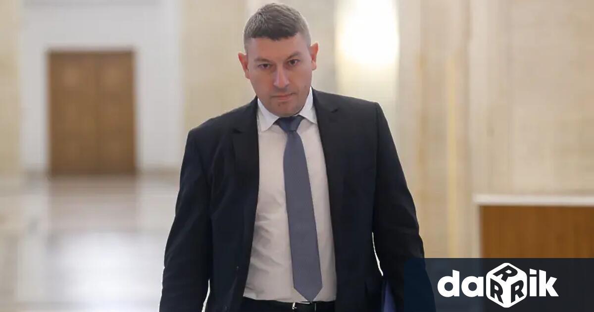 Служебното правителство на Андрей Гюров оттегли от парламента предложението на