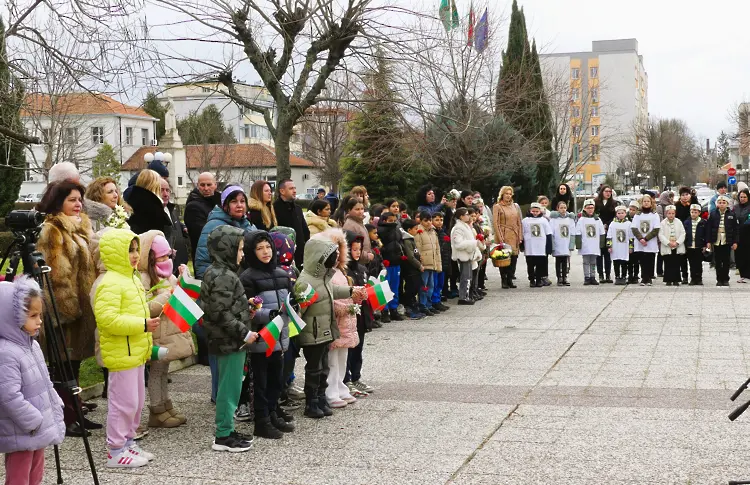Нова Загора почете Апостола на свободата