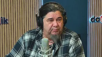 Родни музиканти се покланят пред Бон Скот