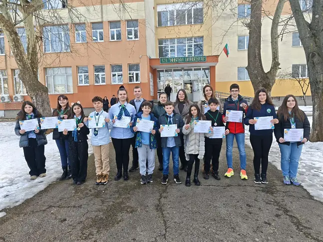 Млади математически таланти блестят във Враца