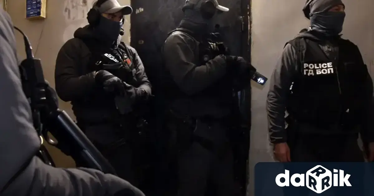 Служители на Главна дирекция Борба с организираната престъпност ГДБОП във