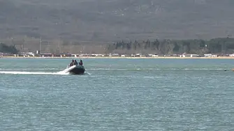 Близките на изчезналите рибари настояват издирването им да продължи