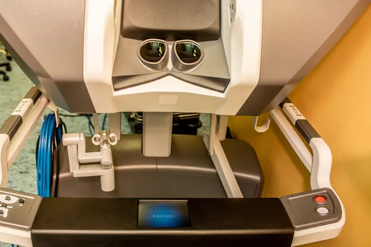 УМБАЛ „Света Марина“ – Плевен извърши 10 робот-асистирани операции с Da Vinci за един ден