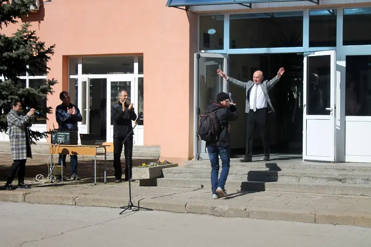 За директора на ПГПЧЕ “Димитър Димов“ – Юрий Тодоров: Достоен венец на един професионален път