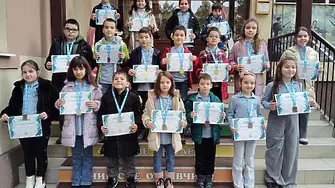 Възпитаници на НУ Христо Ботев“ с достойно представяне в Международния турнир „Математика без граници“