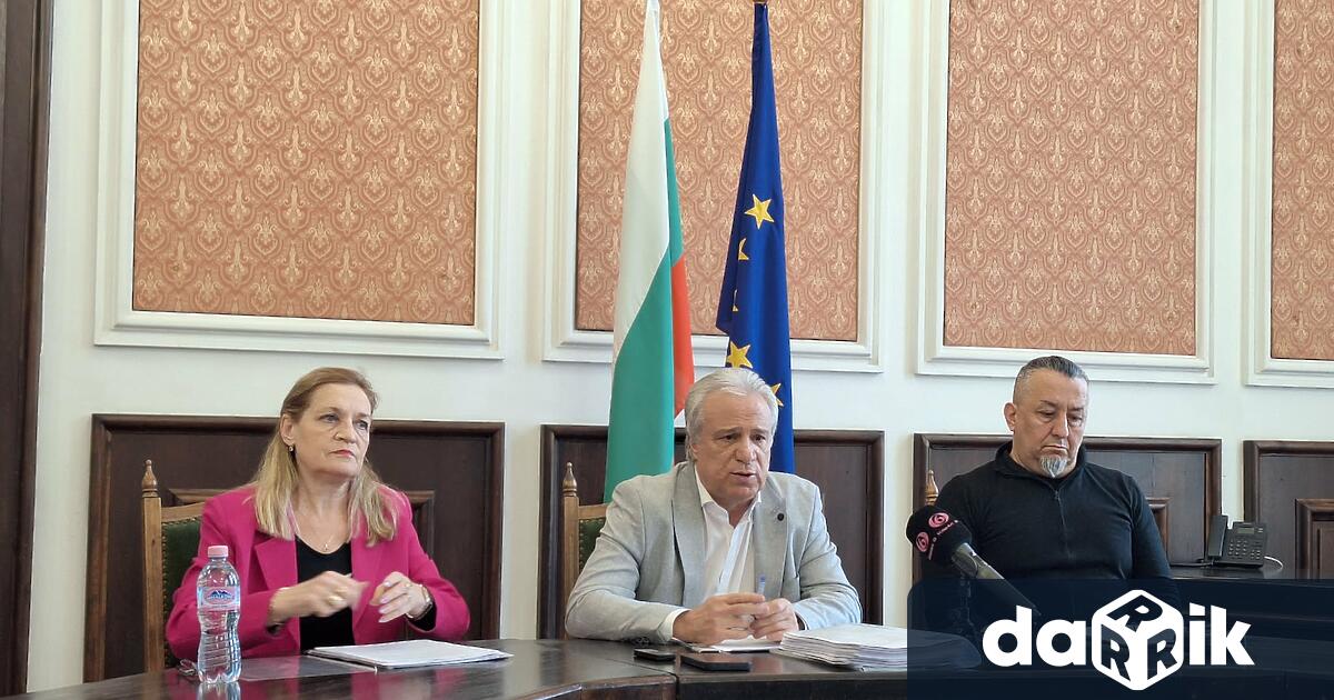 Сесия на отчетите Такапредседателят на Общинския съвет Димитър Митев определипредстоящото