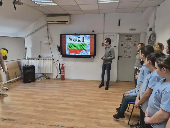 Тържествено отбелязване на 3 март в НУ „Христо Ботев“, гр. Плевен