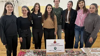 Възпитаници на ППМГ - Враца изработиха мартеници за благородна кауза