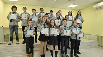 Учениците от ППМГ - Враца отново с медали на международното състезание „Математика без граници“