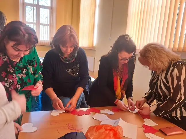 Областният екип по приемна грижа с празник „Заедно изплетохме пролетта“