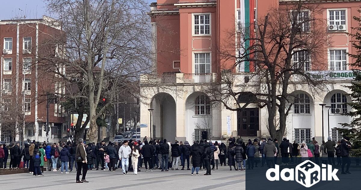 Лозунги като Стоп на скъпия ток Ежедневни ВиК аварии e