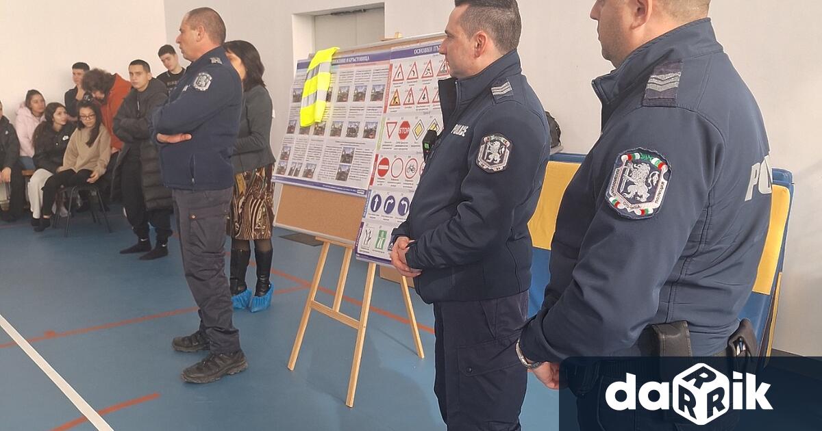 На 24 февруари служители от Второ РУ Плевен проведоха вдъхновяващ