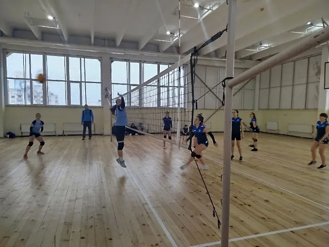 Ясни са класиралите се за областния етап на ученическите игри по волейбол и лека атлетика