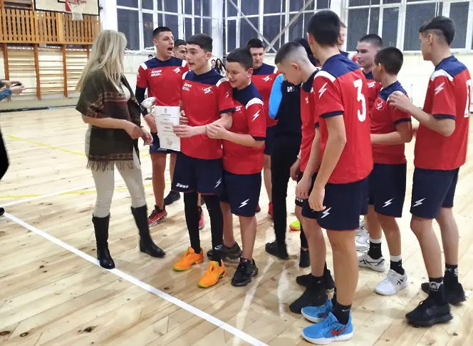 Ясни са класиралите се за областния етап на ученическите игри по волейбол и лека атлетика