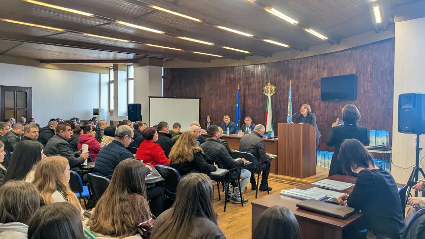 Първи урок по местно самоуправление за бъдещите лидери в община Руен