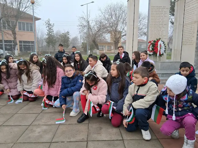 3 март в село Асеновци- Денят на свободата бе отбелязан с тържество и почит