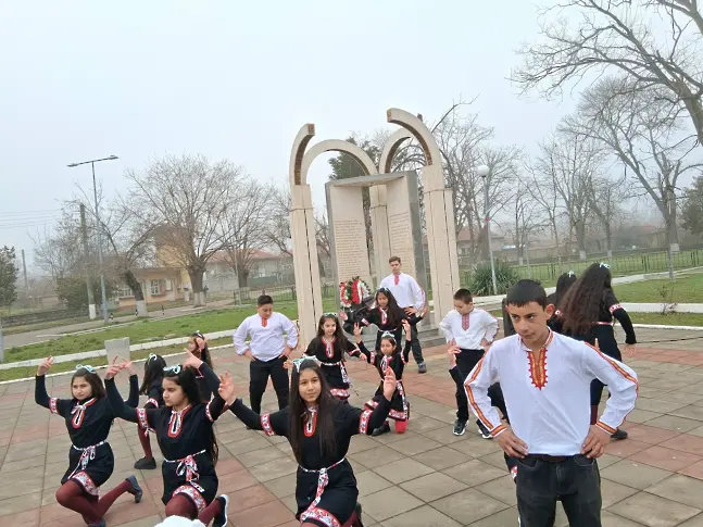 3 март в село Асеновци- Денят на свободата бе отбелязан с тържество и почит