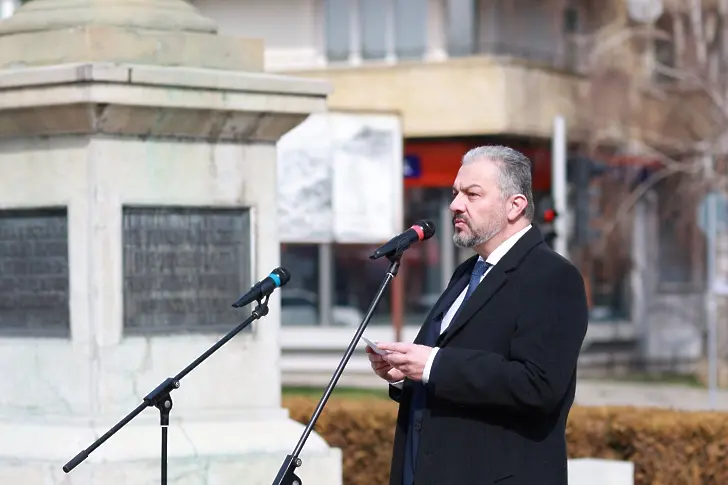 Севлиево се поклони пред подвига на освободителите