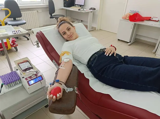 28 дарители подпомогнаха акцията „Бъди лъв, дари кръв!“