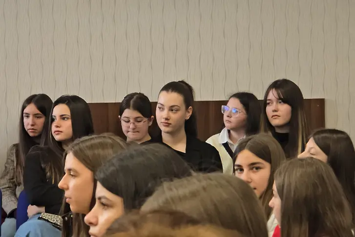 Първи урок по местно самоуправление за бъдещите лидери в община Руен