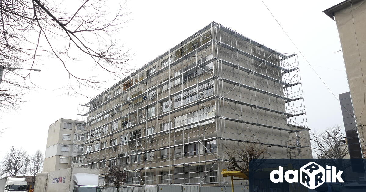 Община Нова Загора стартира ремонтните дейности на многофамилната сграда на