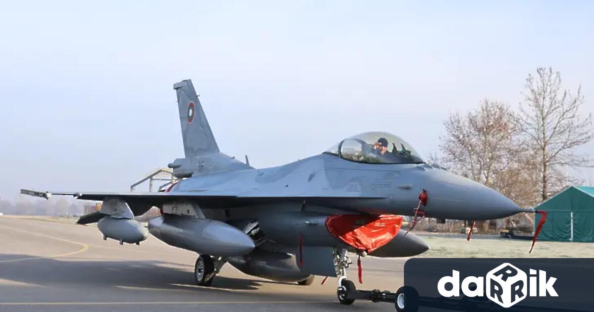Министрите на отбраната на България и Гърция договориха в телефонен