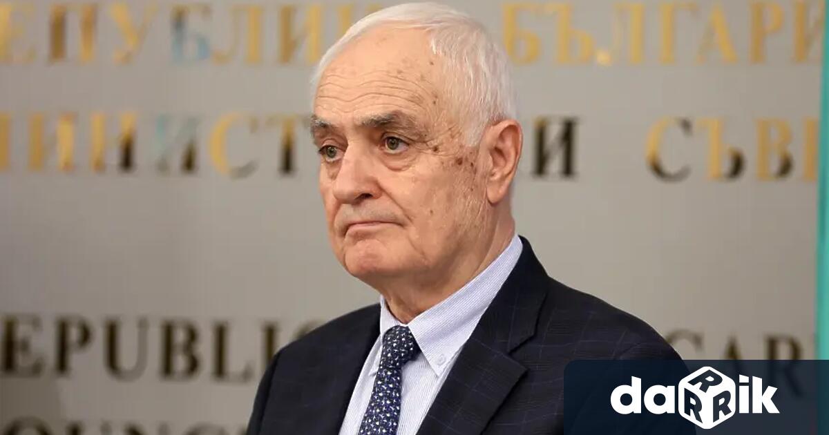 Служебният министър на отбраната Атанас Запрянов обяви че военните самолети