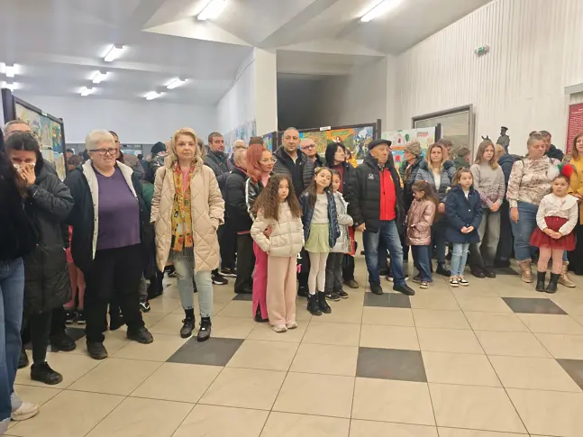  Отличиха спечелилите в Националния конкурс за детска рисунка „ Освобождението “ 