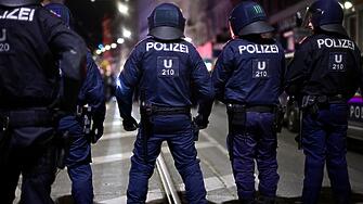 9 ранени при масово сбиване на иранци във Виена след възпоменание за Хаменей