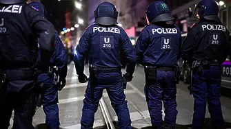 9 ранени при масово сбиване на иранци във Виена след възпоменание за Хаменей