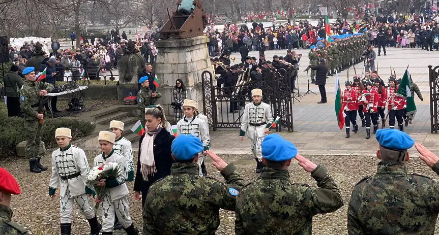 Плевен отбеляза 148 години Свободна България!/СНИМКИ/