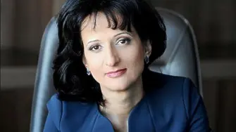 Коя е Карина Караиванова, номинирана за подуправител на БНБ